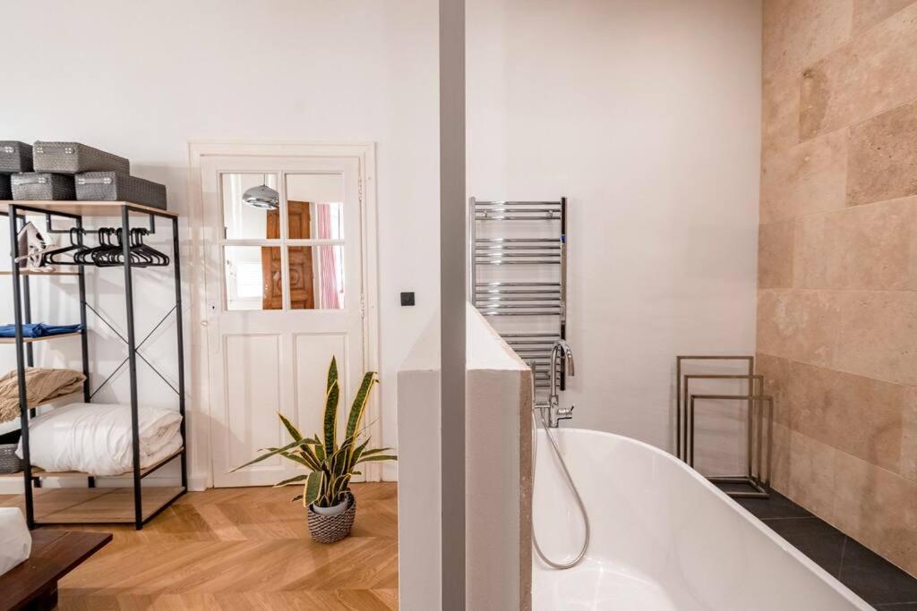 Harmonie Apartment Nimes Exterior photo